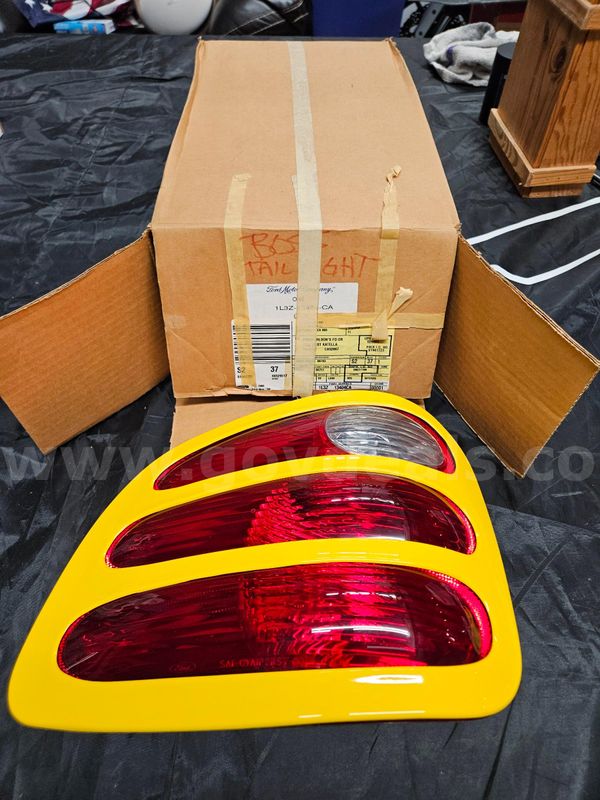 Rare Yellow BOSS 5.4 SVT Lightning Tail Light Pair OEM Ford Assemblies 1999-2004