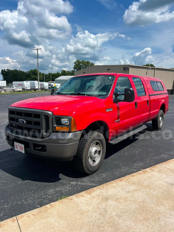 2005 Ford F-250 SD XL Crew Cab 4WD
