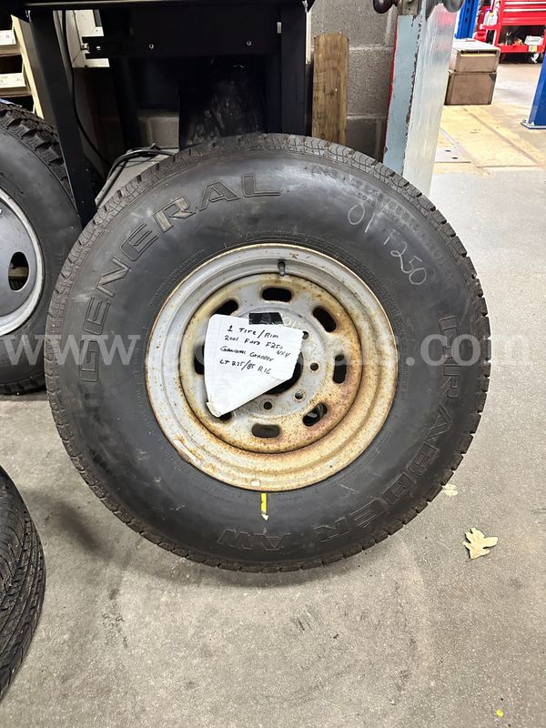 NEW 1 Tire/Rim fo r2001 Ford F250 4x4
