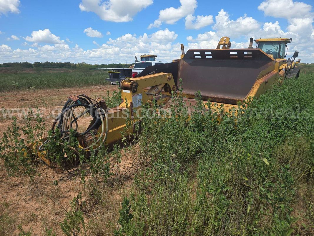 Icon 418T Pull Scraper-Inoperable
