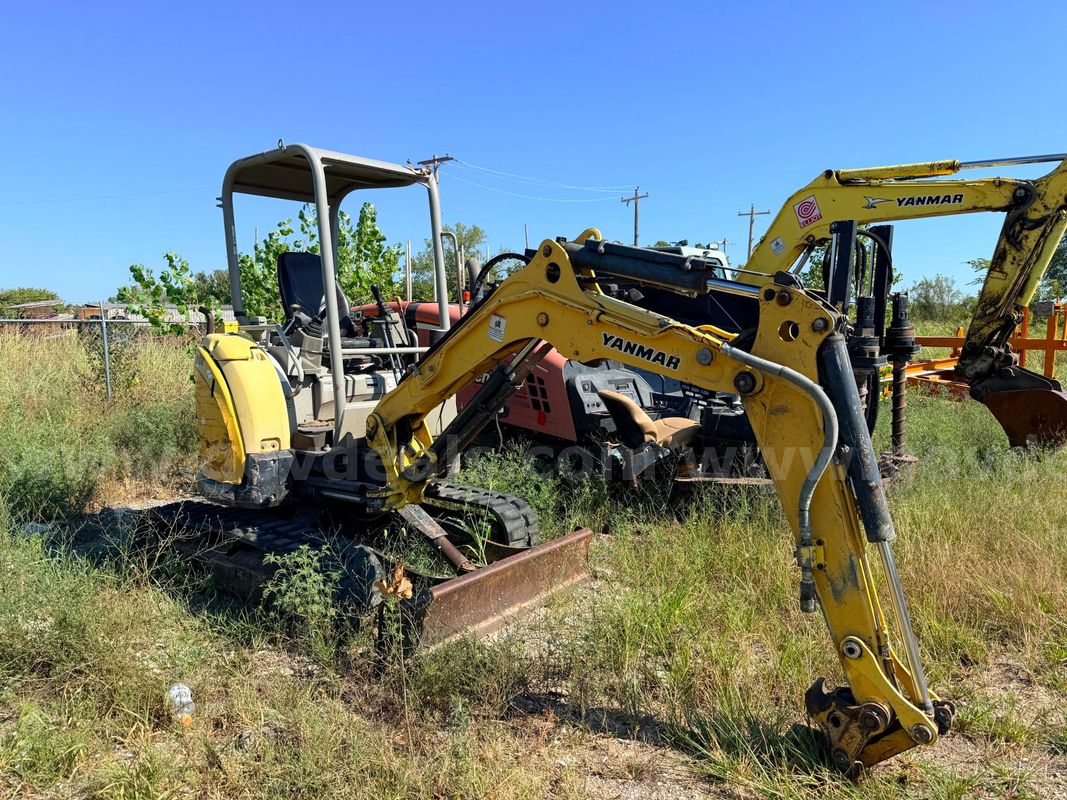 2013 YANMAR ViO27 MINI EXCAVATOR