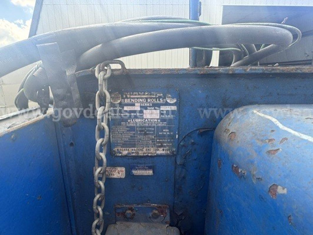 Niagara Industrial Powered Bending Rolls Heavy-duty Niagara powered bending/plate roll machine designed for forming and