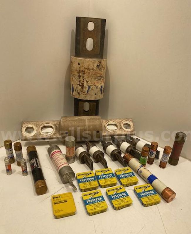*Large Lot Of Various Fuses*