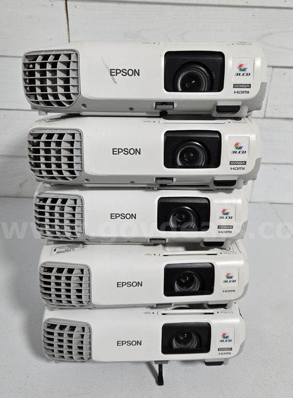 Surplus Lot of 5 Epson Projectors