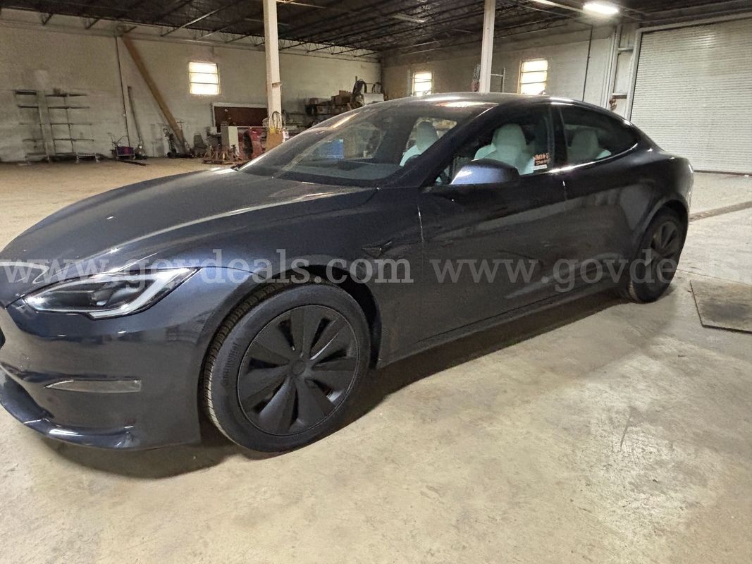 2024 Tesla Model S Hatchback (Electric)