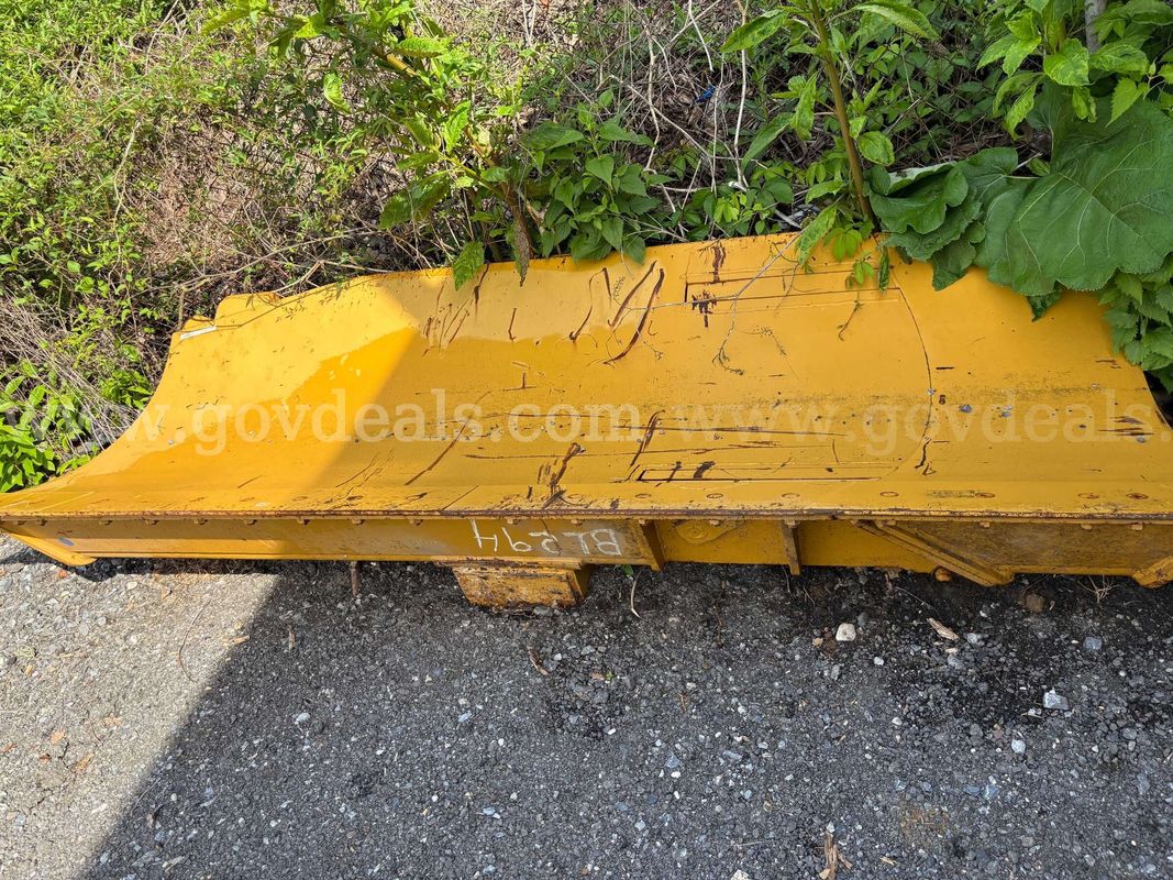 Caterpillar D6N Foldable Dozer Blade