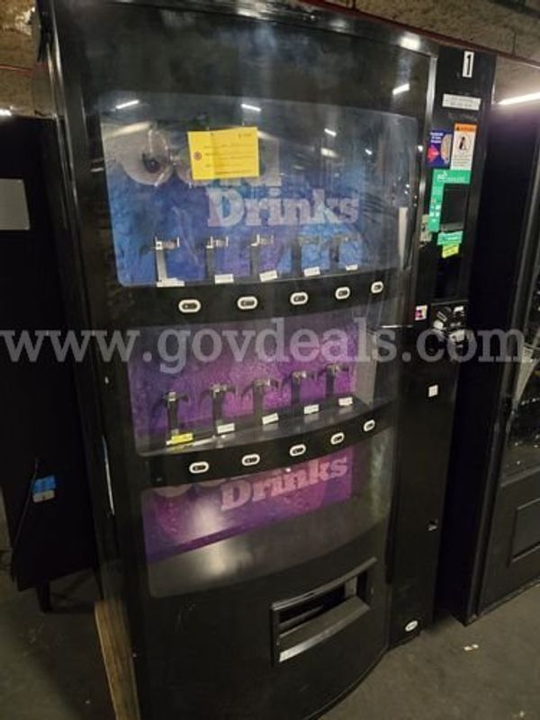 Vendo Sanden Refrigerated Beverage Vending Machine