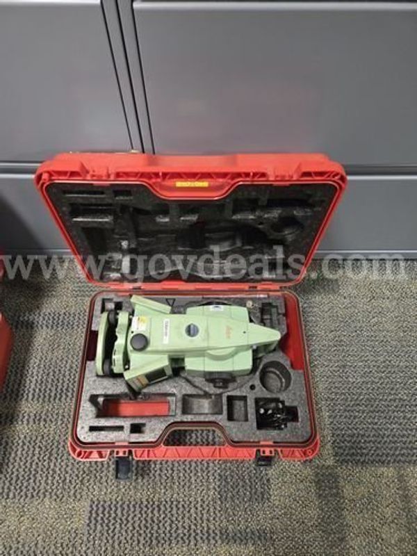 2002 Leica TCRA1102 Plus Robotic Total Station with Carrying Cases (1 of 7)