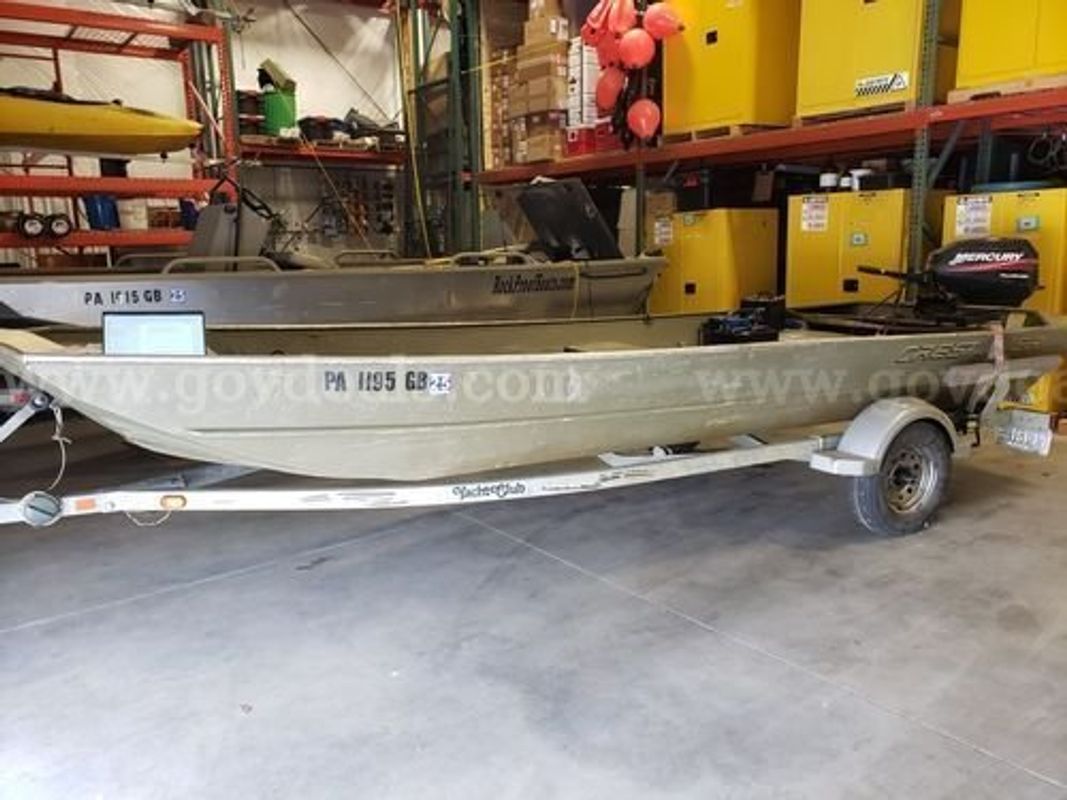 2005 Crestliner 18' Jon Boat with 25 HP Outboard Motor & Trailer