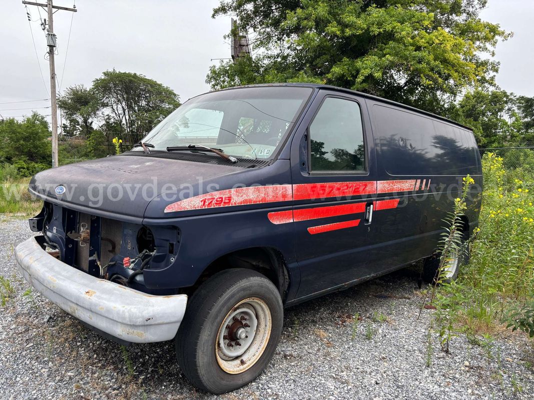 1995 Ford Econoline Cargo Van E-250 - Clean Title - Project/Parts Vehicle