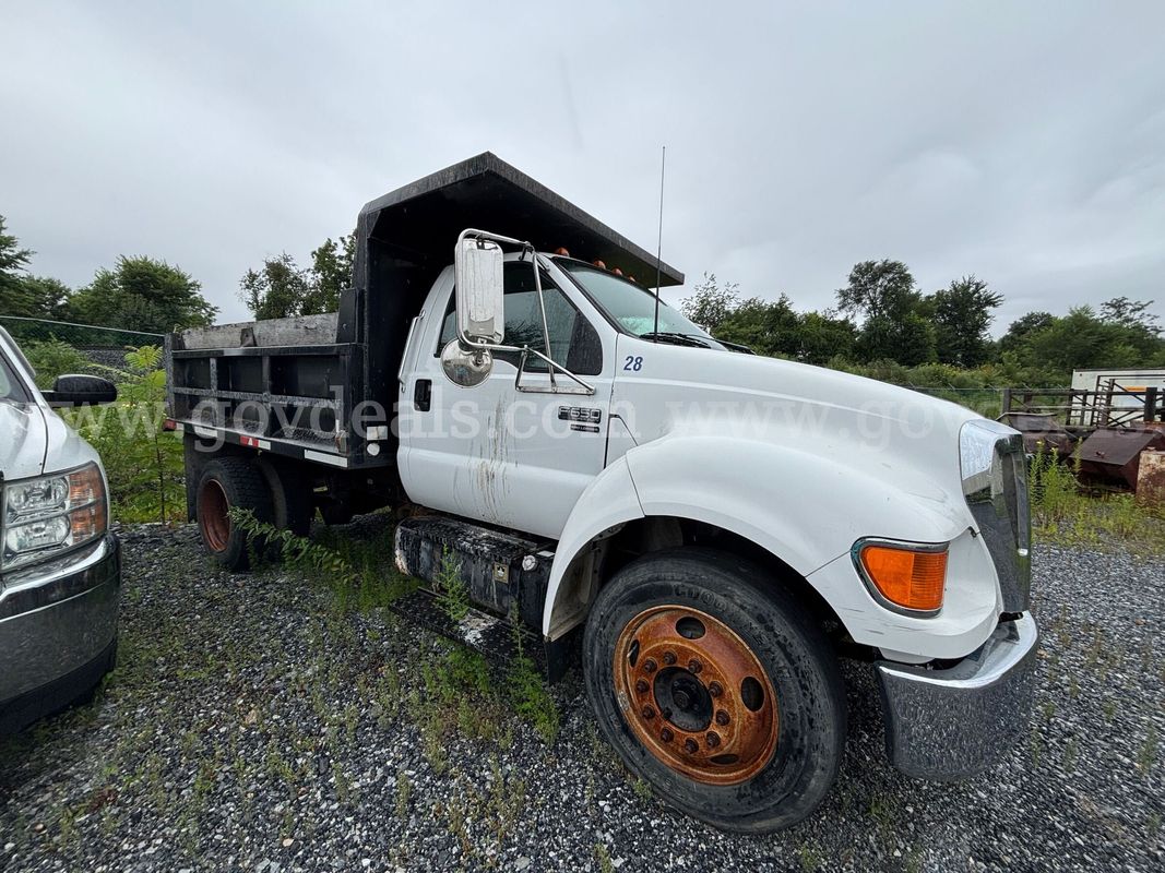 2006 Ford F-650 XL Super Duty Pro Loader Dump Truck - 6.0L Power Stroke Diesel