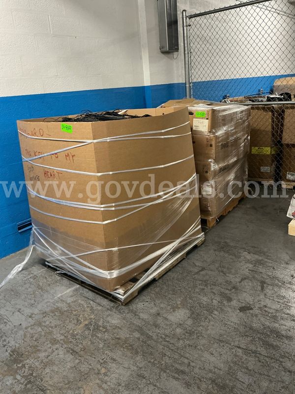 2 pallets of mixed keyboards (PICKUP ONLY)