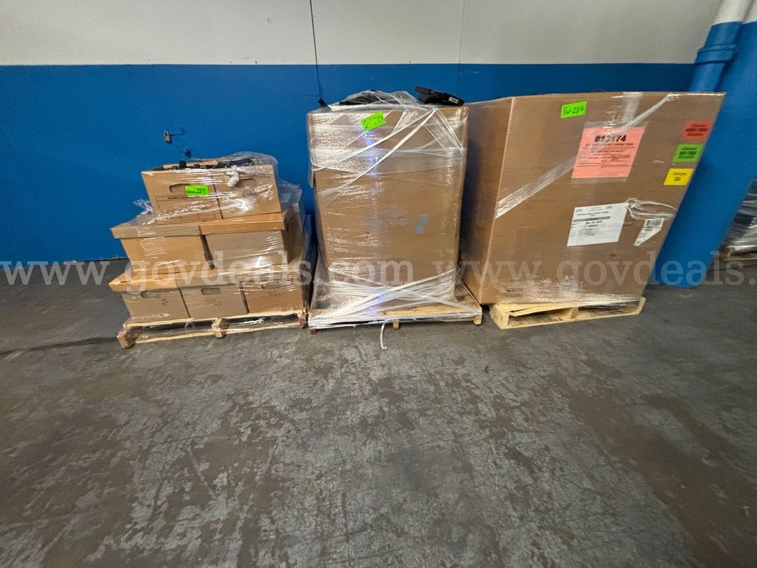 3 Pallets of Mixed Business Phones, Phone Stands & Accessories (Polycom, Cisco & Other Brands) (PICK-UP ONLY)