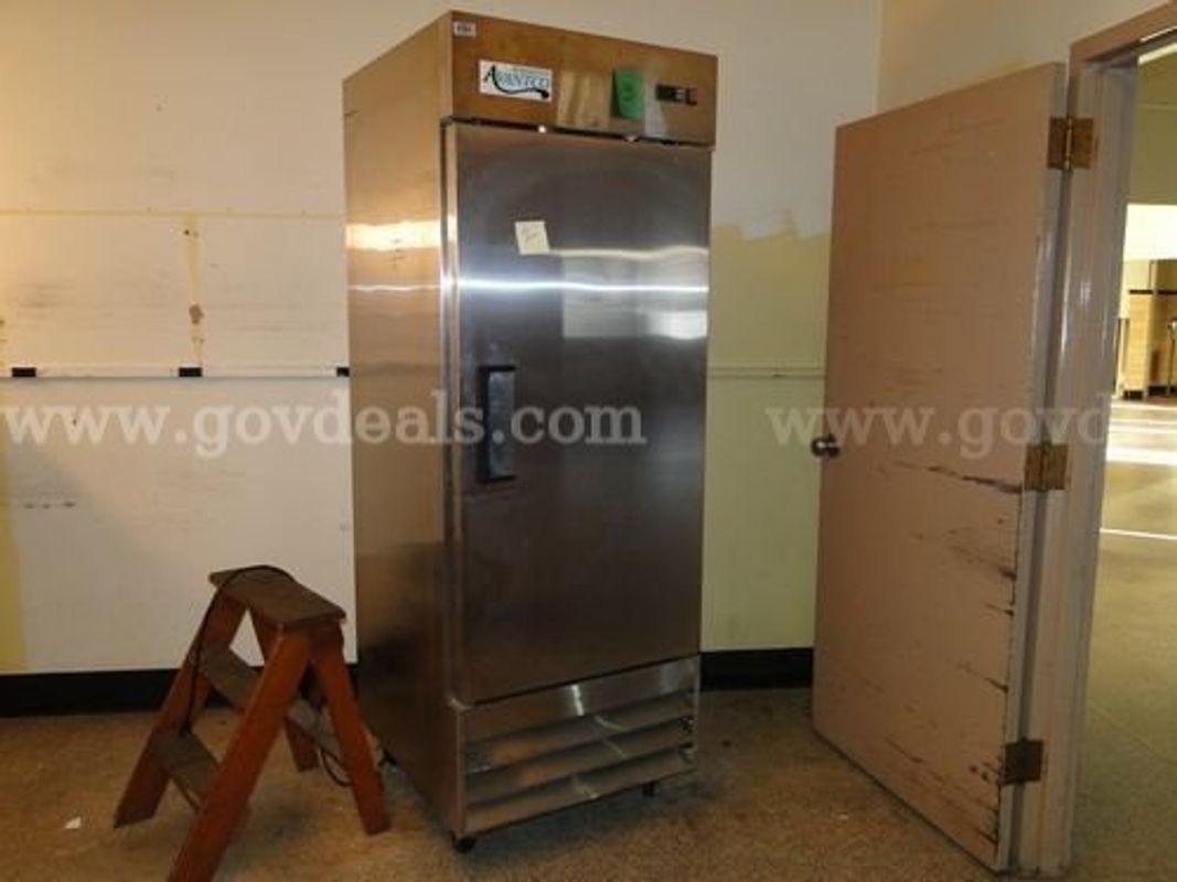 Commercial Stainless Steel Reach-In Refrigerator / Cooler