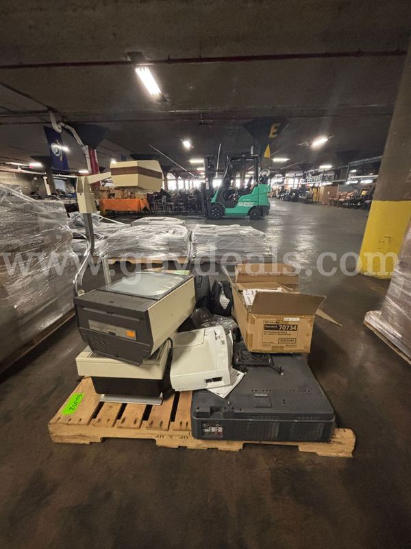Mixed Commercial Projectors, Presentation Equipment & IT Accessories Lot ( PICK-UP ONLY)