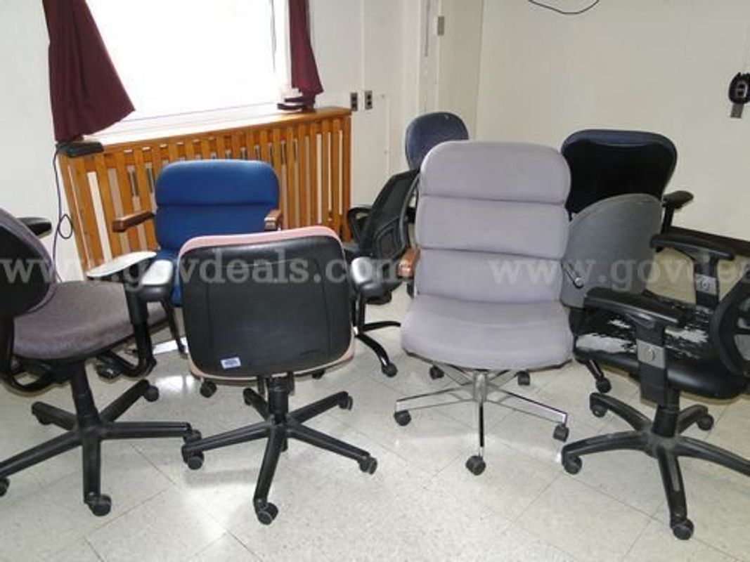 Office Chairs (Qty: 9) – Assorted Styles & Colors