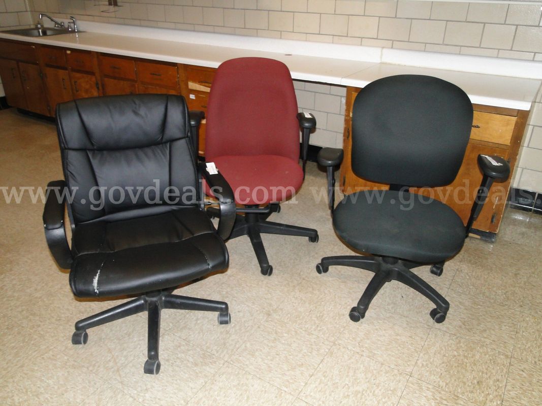 Office Chairs – Assorted Colors (Qty: 3)