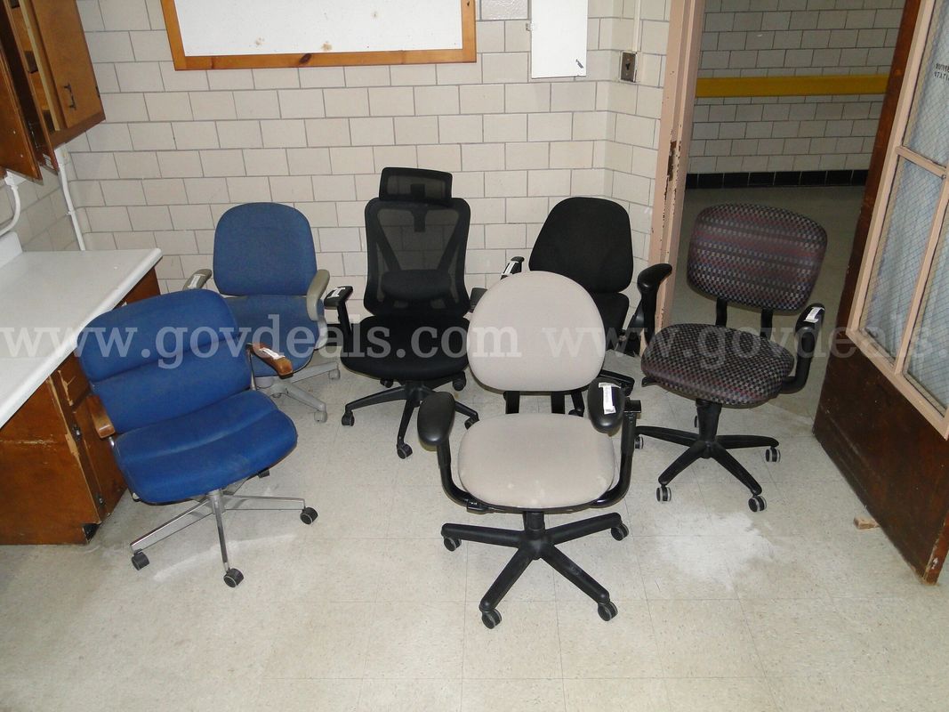 Office Chairs – Assorted Colors & Styles (Qty: 6)