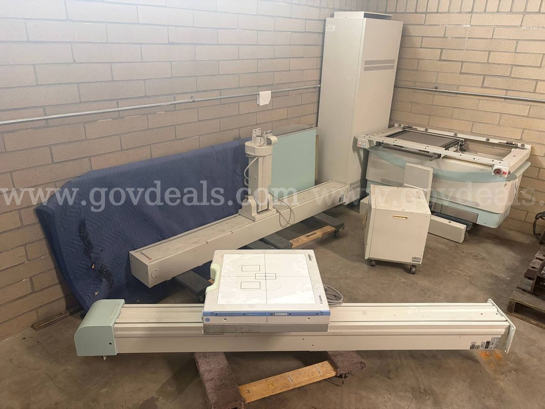 Complete Digital x-Ray/Radiology Lab Set Up - Shimadzu X-ray Generator - Multiple Grids & Stands w/ Computer & Controls
