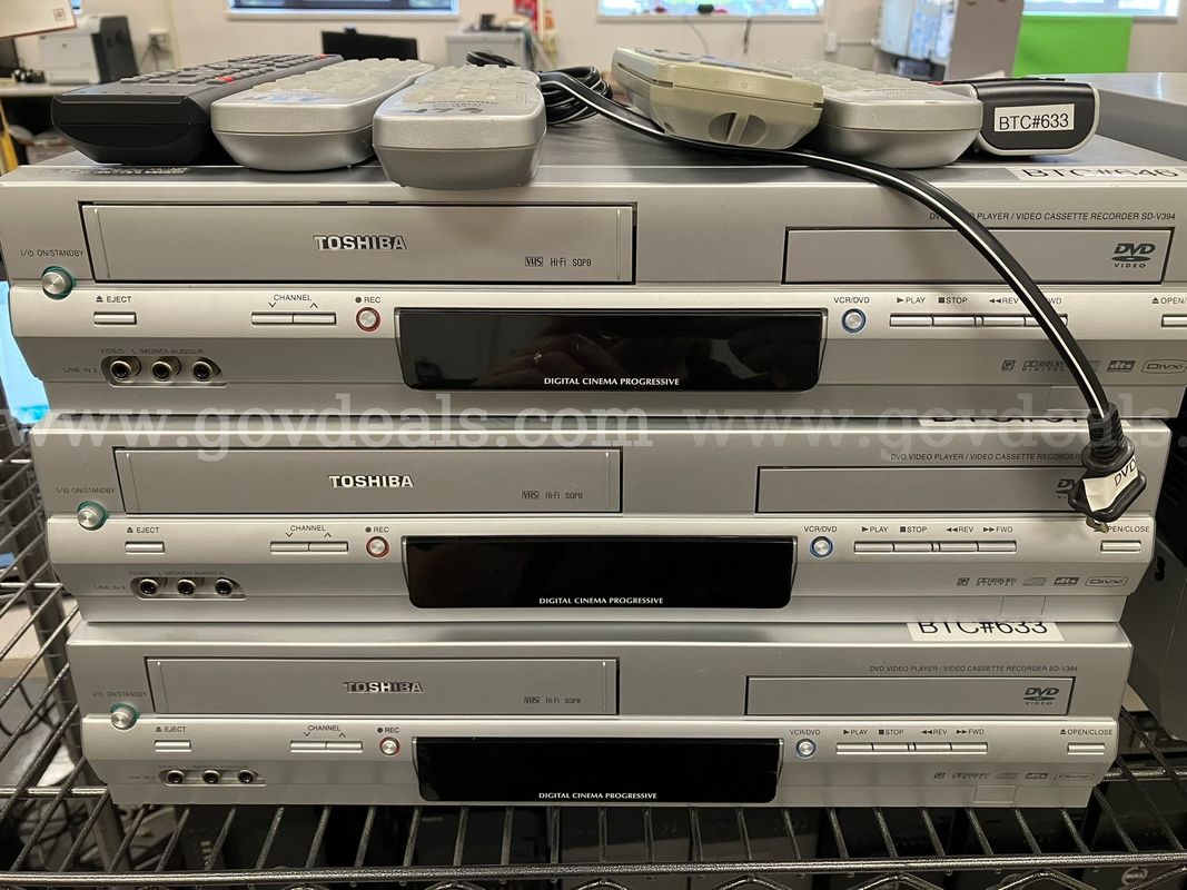 6 (Six) misc dvd/vcr players