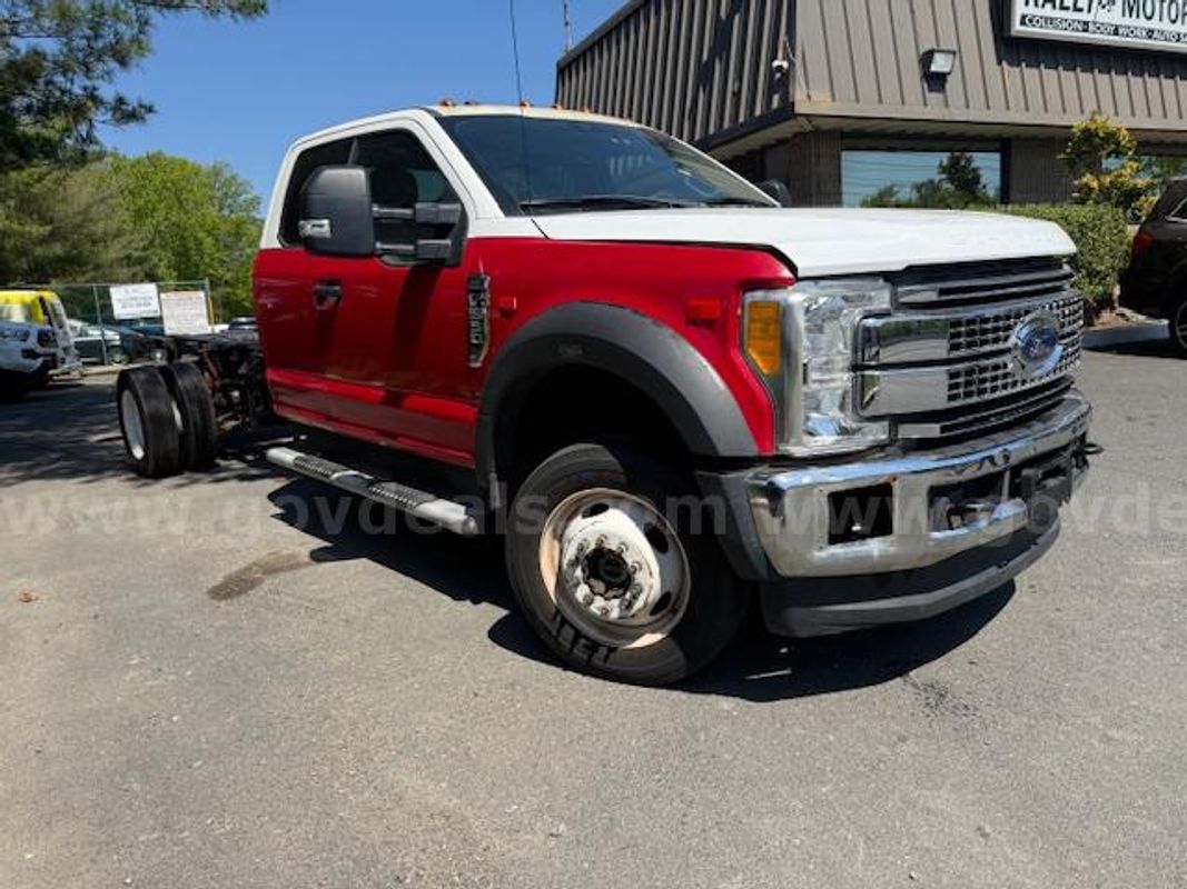 2017 Ford F-550DRW 4WD with a 6.7L V8 diesel 74K