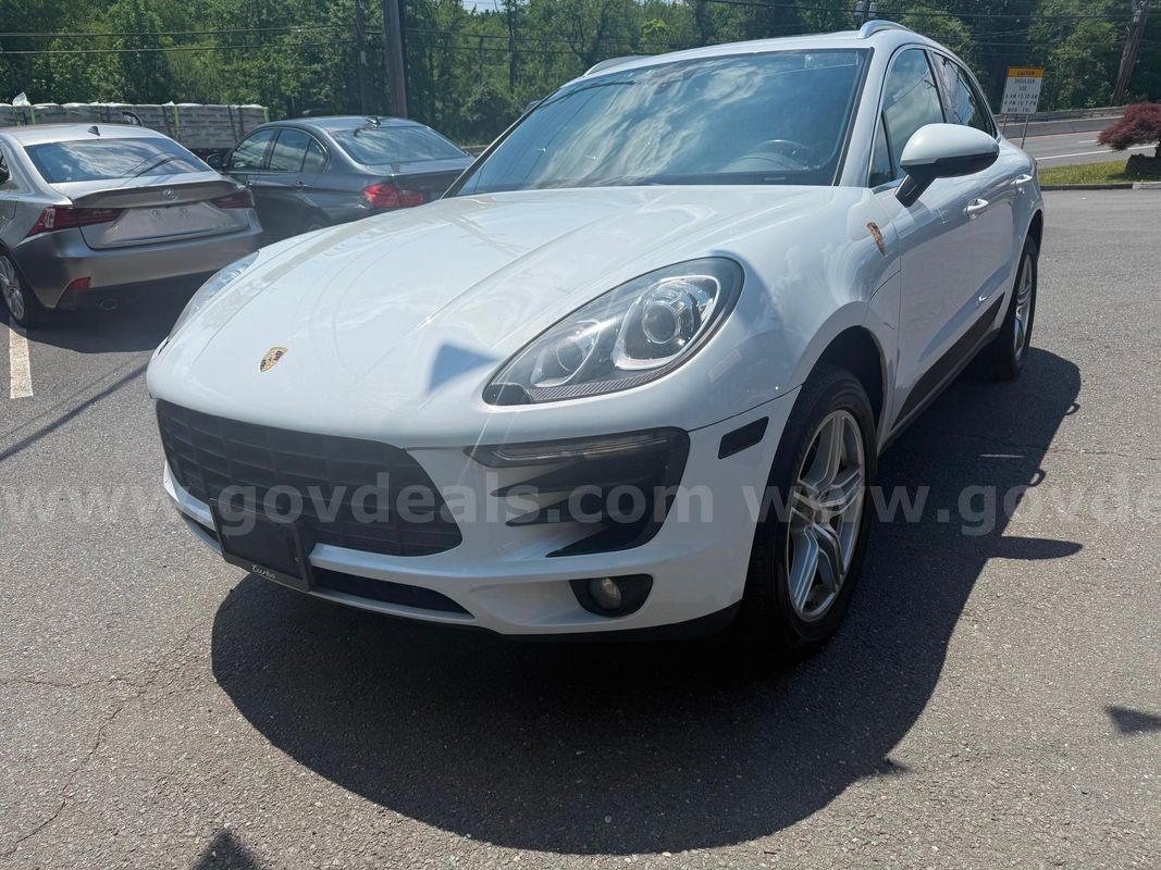 2017 Porsche Macan S