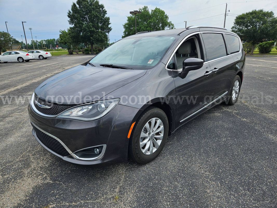 2018 Chrysler Pacifica Touring L Plus