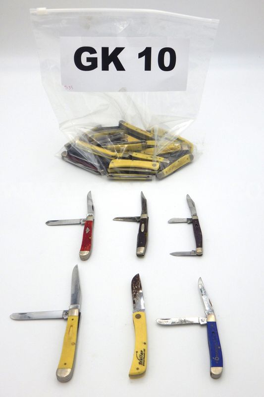 Lot GK10 (40) Case Knives