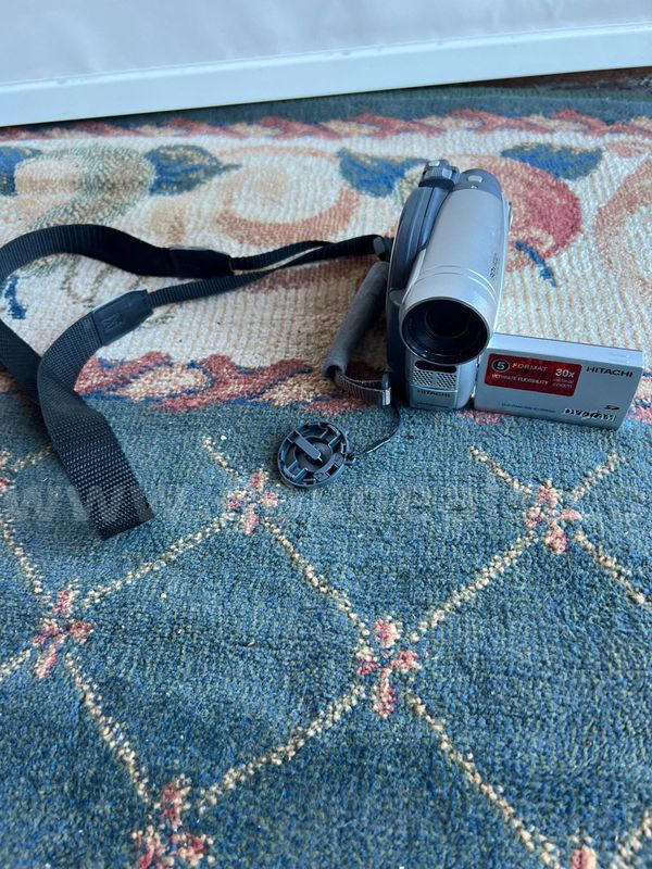 Hitachi DVD Video Camera Recorder