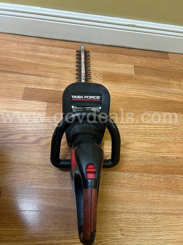 Task Force 18in. Hedge Trimmer