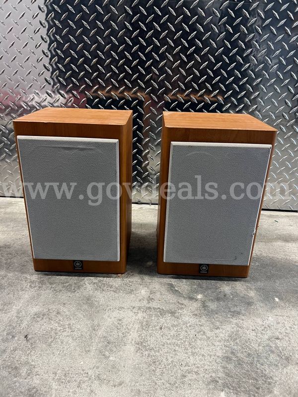 2 - Yamaha Speakers