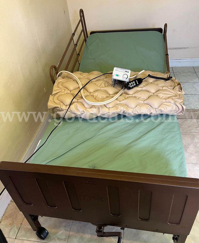 Drive Medical DeVilbiss Light Weight Homecare Full Electric Hospital Bed