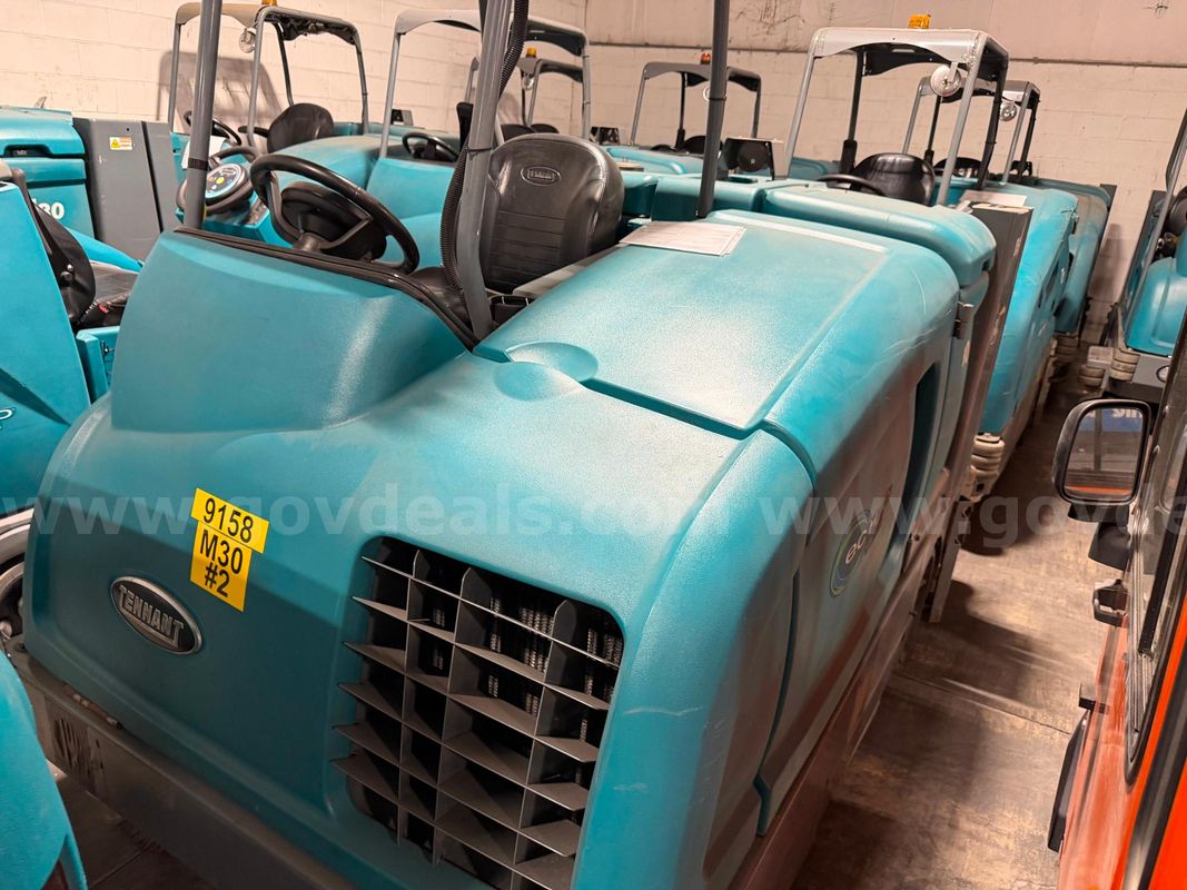 Tennant Company M30 Ride on Sweeper Scrubber -Inoperable