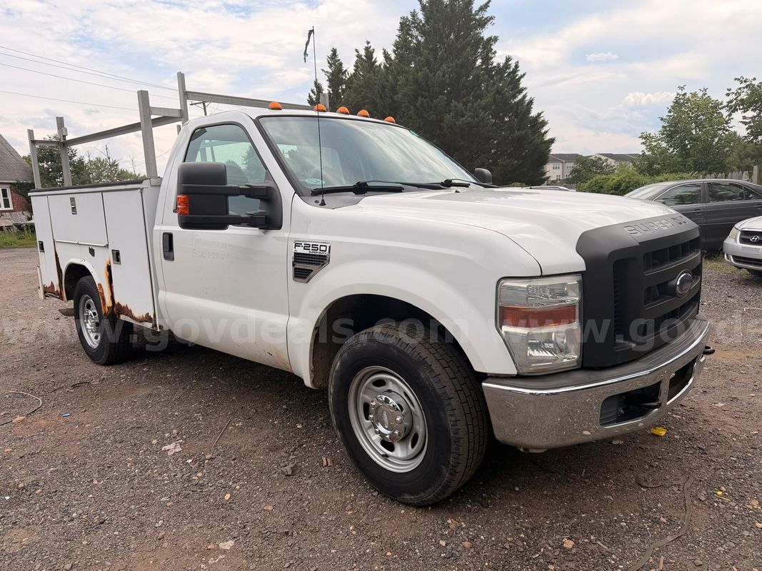 2010 Ford F-250 SD LOW MILES