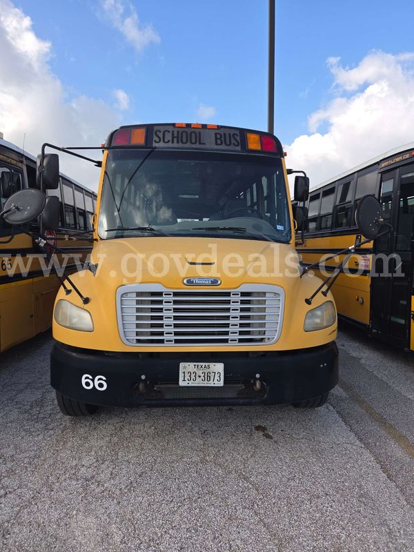 2009 Freightliner B2 Bus Chassis