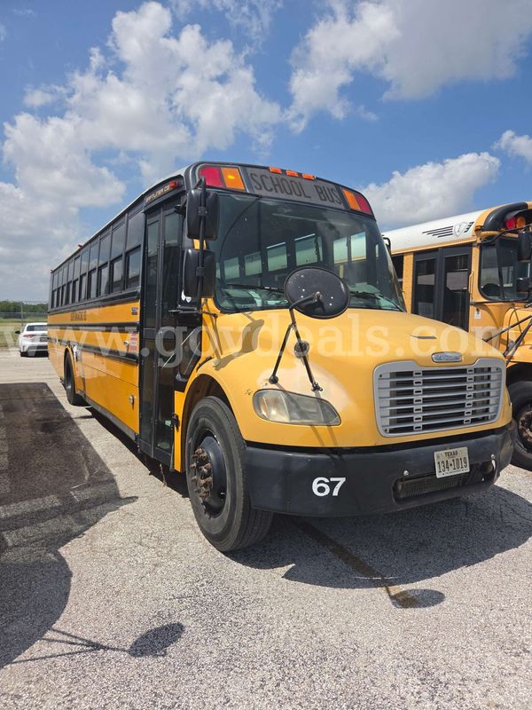 2009 Freightliner B2 Bus Chassis
