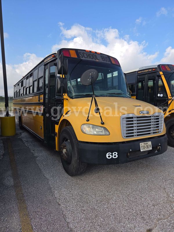 2009 Freightliner B2 Bus Chassis