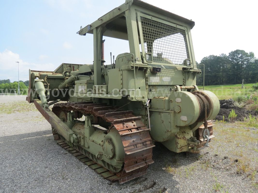 CATERPILLAR D7F Dozer