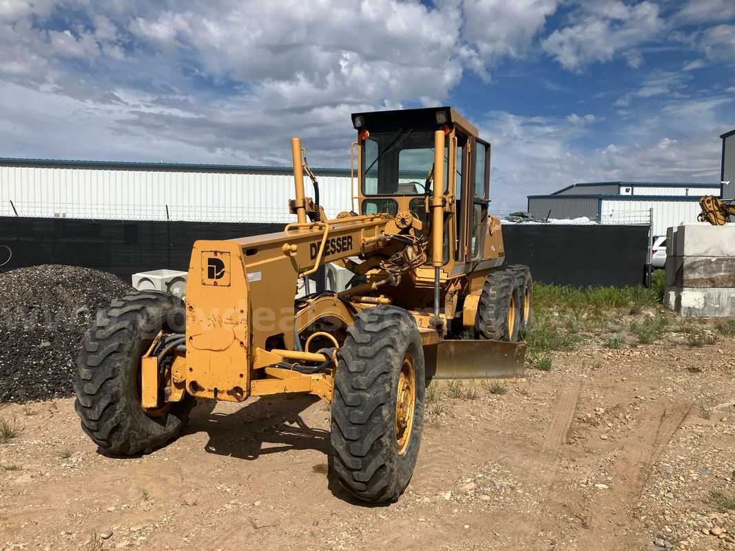 1993 Dresser 870 Motor Grader - 2,968 Hours