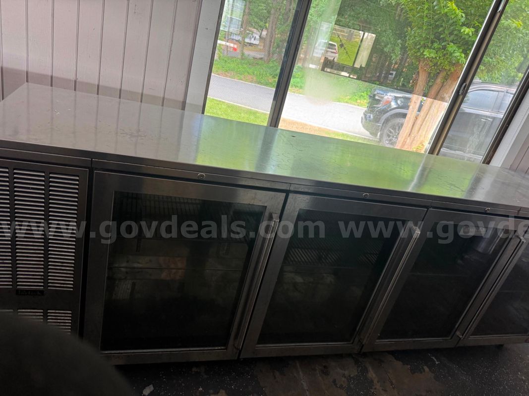 Non-Operable Beer Cooler