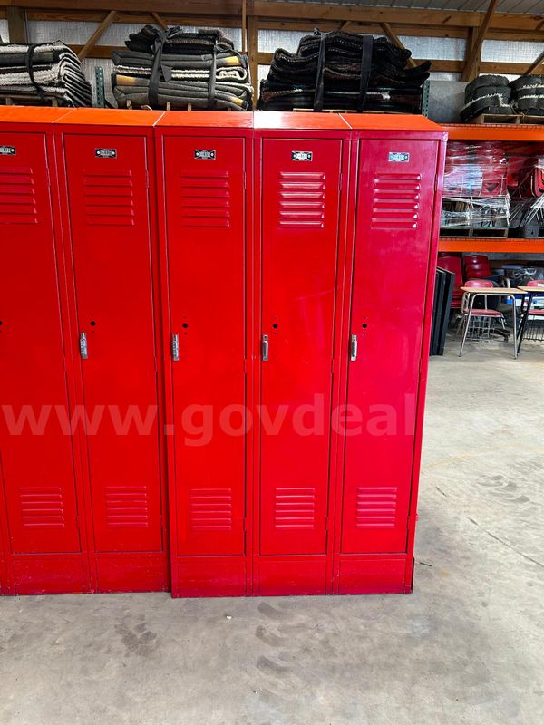 School lockers (lot of 5)