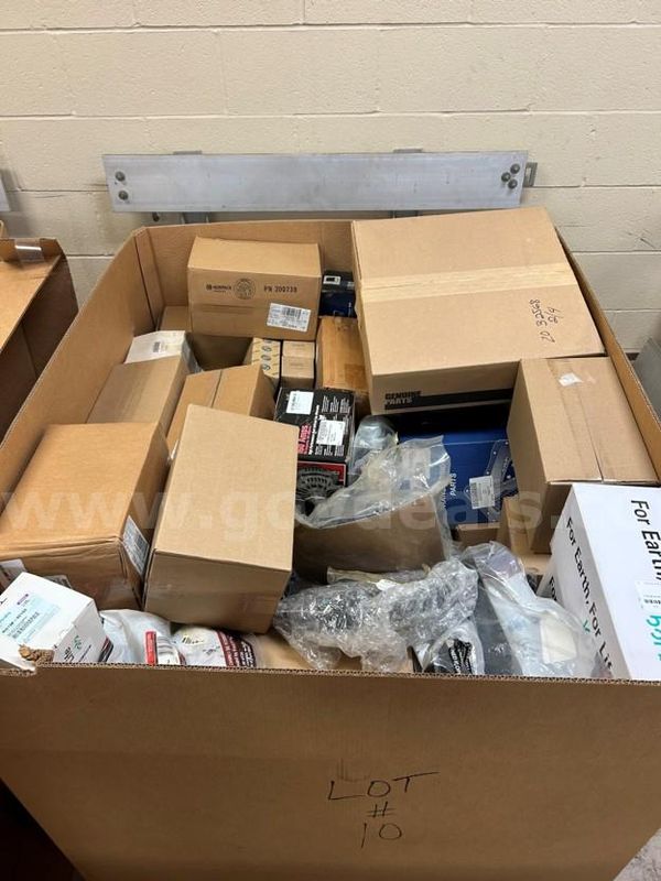 (1) One Pallet of New and Reman Truck Parts