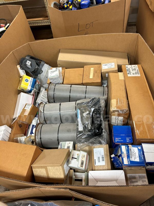 (1) One Pallet of New and Reman Truck Parts