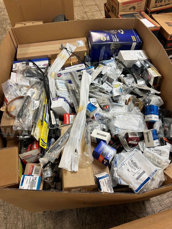(1) One Pallet of New and Reman Truck Parts