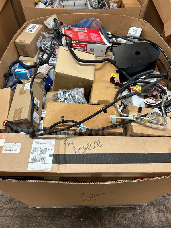 (1) One Pallet of New and Reman Truck Parts