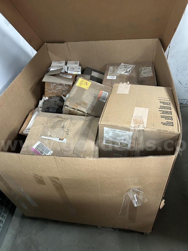 (1) One Pallet of New and Reman Truck Parts