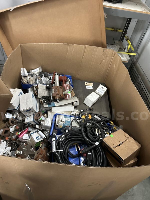 (1) One Pallet of New and Reman Truck Parts