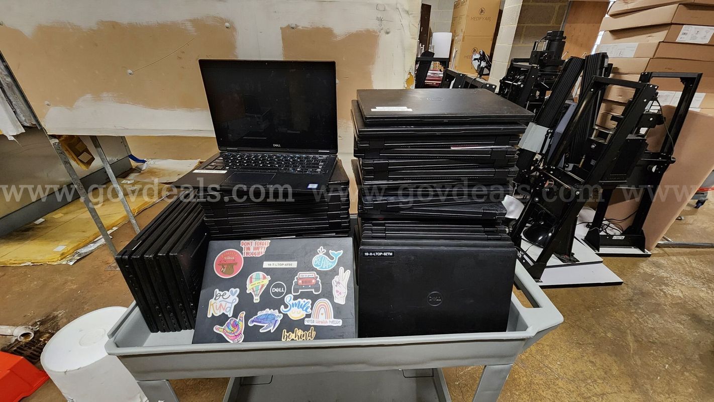 Lot of Approx 62 Legacy Windows Laptops (Dell and HP)