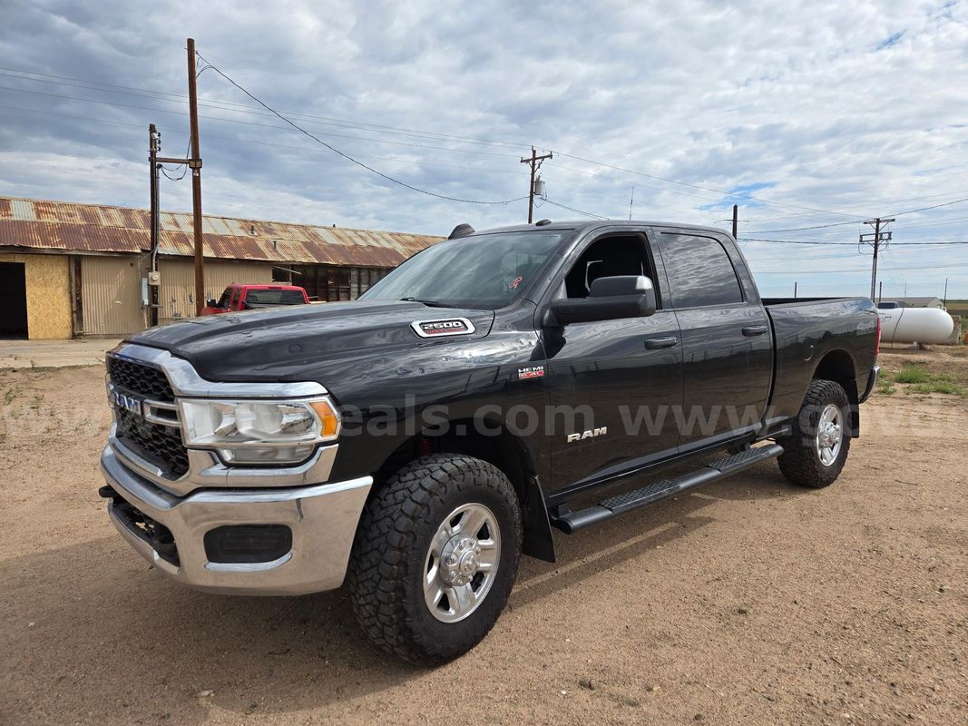 2021 RAM 2500 Tradesman, 6.4 Hemi, 4x4