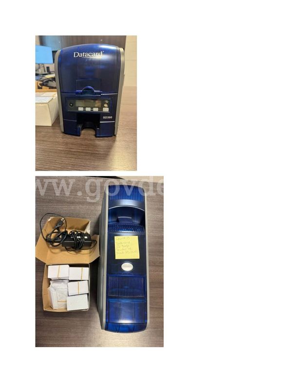 ID BADGE PRINTER W/ BOX OF BLANK CARDS